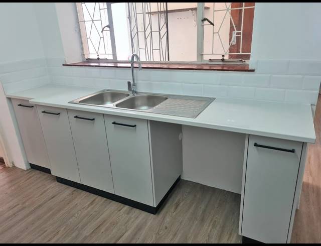 2 bed property to rent in WORCESTER CENTRAL